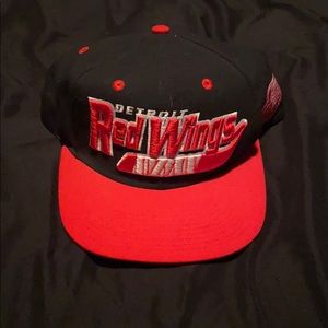 Detroit Red Swings snap back hat